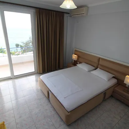 Hotel Murati 3*